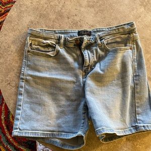 Judy blue faded denim shorts
